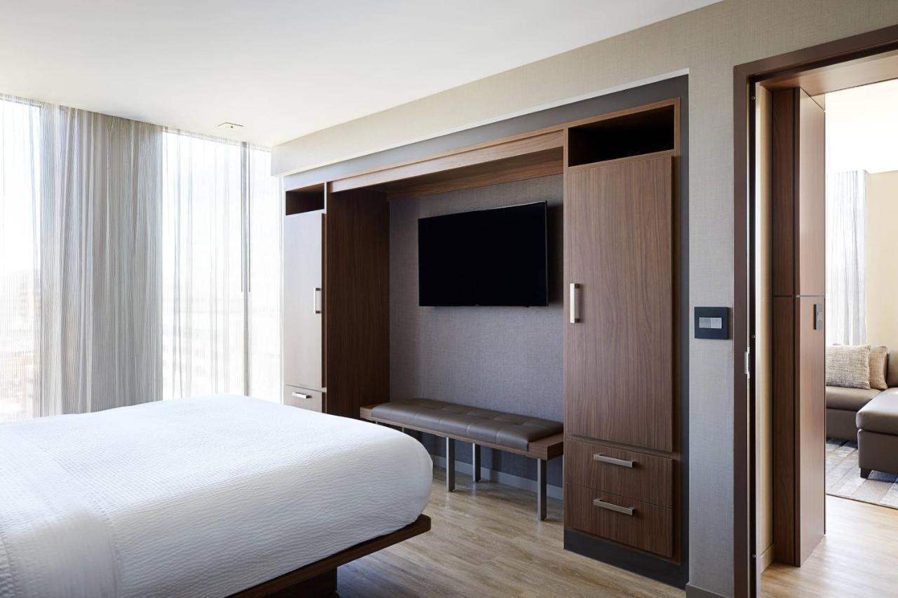 Ac Hotel By Marriott Madison Downtown Buitenkant foto