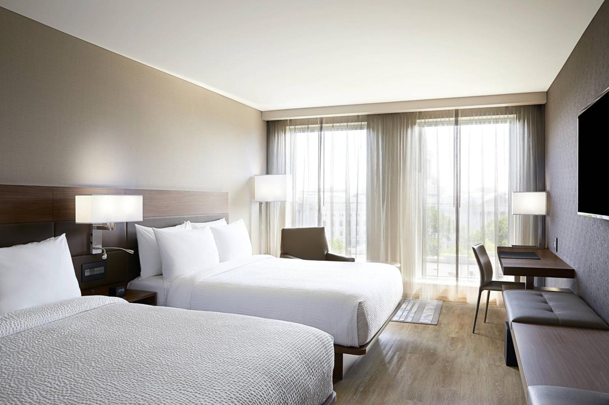 Ac Hotel By Marriott Madison Downtown Buitenkant foto